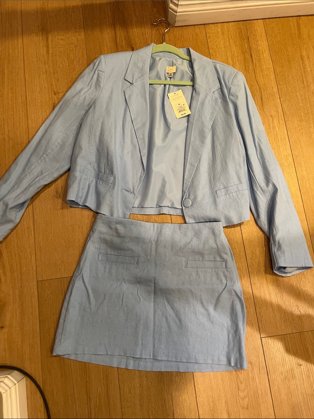 Cropped Light Blue Blazer XL and skirt (6) set - Women